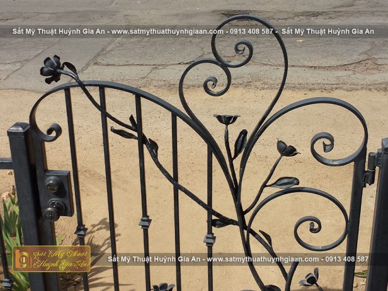Mẫu hàng rào bảo vệ từ sắt mỹ nghệ đẹp