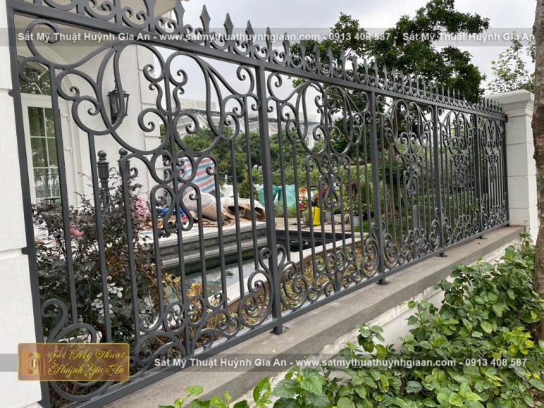 sat my thuat dep cho biet thu Ha Noi 7 Công trình sắt mỹ thuật Biệt thự Vinhome the Harmony Long Biên, Hà Nội